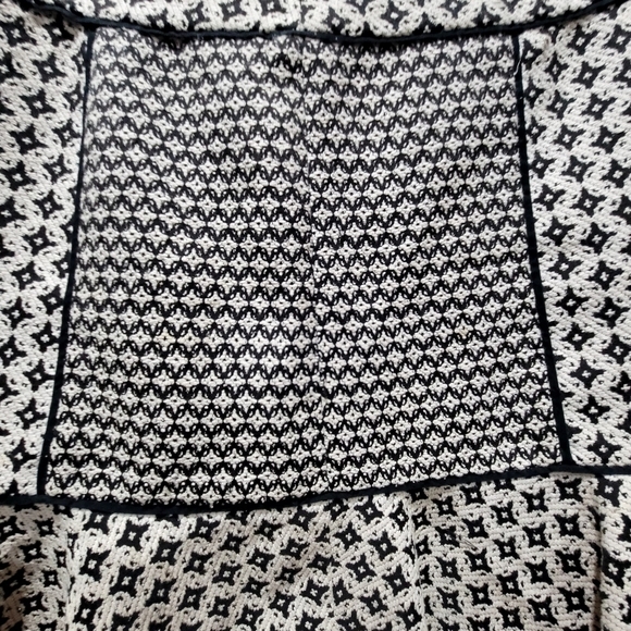 LOFT 12P Geometric Black Cream Ruffle Hem Work Career Skirt Wardrobe - Picture 4 of 6